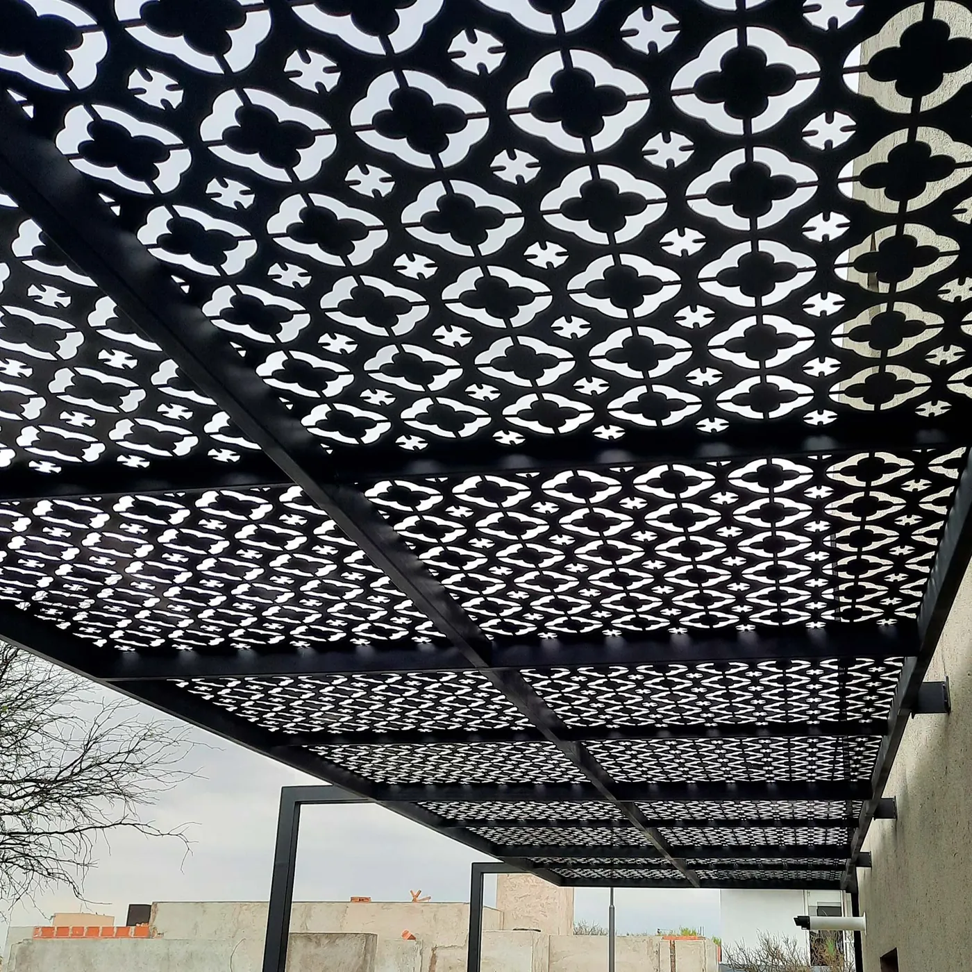Envolvente exterior perforado